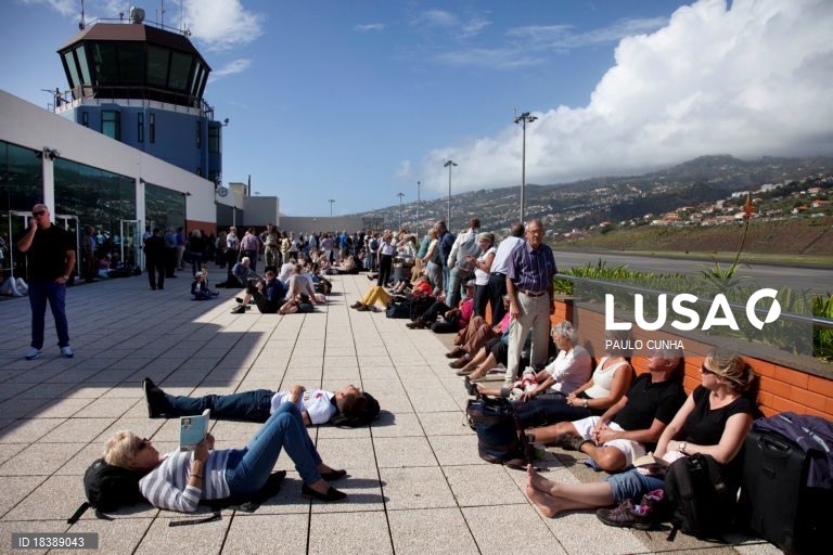 Movimento no Aeroporto da Madeira condicionado, dezenas de voos cancelados devido ao mau tempo