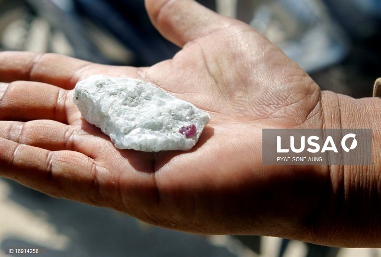 Produção moçambicana de rubis dispara para mais de cinco milhões de quilates em 2025