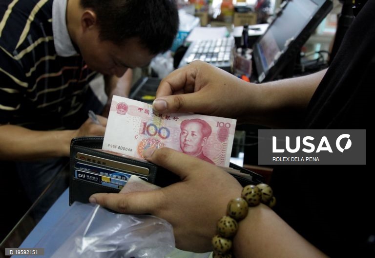 Internacionalização da moeda chinesa depende de regras, estabilidade e mercado – académico