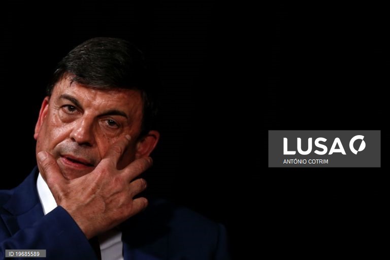 Garcia Pereira invoca ligações a 1143 e retirada de cartazes para pedir extinção do Chega