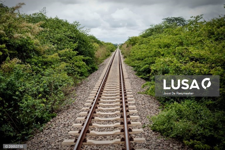 Caminho de Ferro de Luanda suspende circulação devido à insegurança