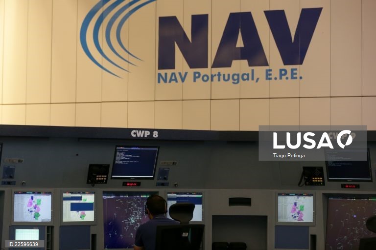 Atrasos de voos controlados pela NAV Portugal desceram 71% no verão