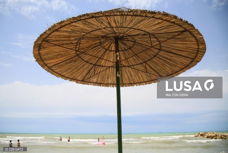 Operadores remetem recuperação do turismo para 2024 e pedem manutenção de apoios