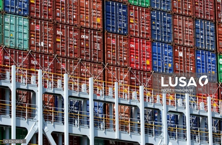 Moçambique passa a limitar importações de água, massa e farinha