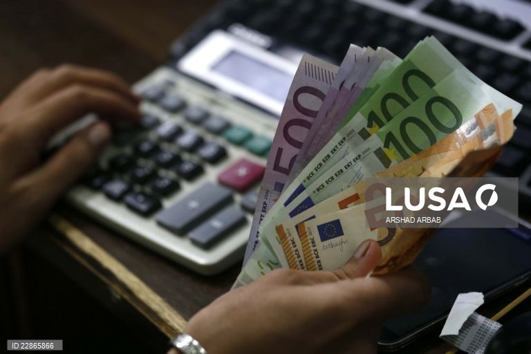 Carga fiscal sobe em 2024 impulsionada por impostos indiretos e contribuições sociais