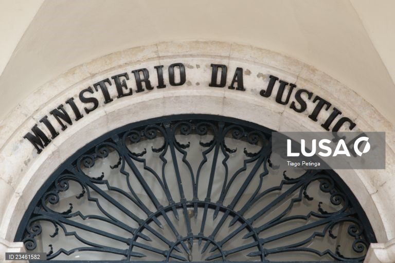 Ministério da Justiça dá por ultrapassados problemas técnicos na distribuição processual