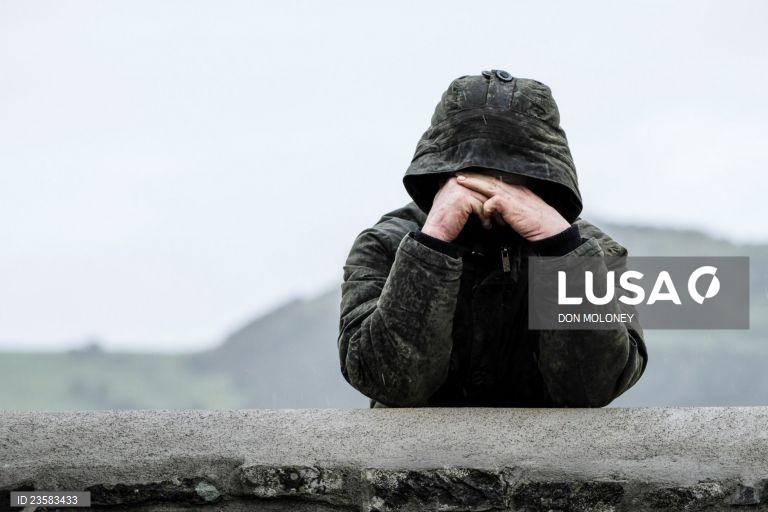 Covid-19: OMS avisa para impacto prolongado da pandemia na saúde mental mundial