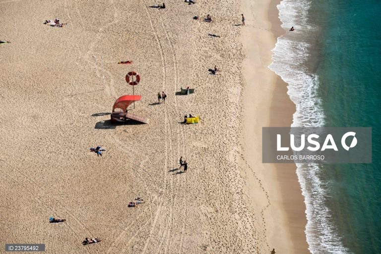Banhistas assistidos por contaminação em praia da Nazaré aumentam para 116