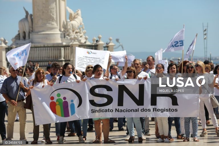 Trabalhadores dos Registos em greve a 26,27 e 28 de dezembro