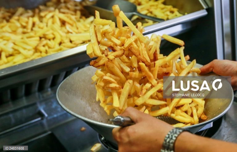 Alimentos com menos 15% do teor de sal e 21% de açúcar em cinco anos