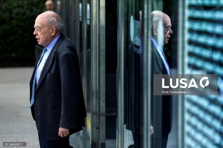 Antigo líder catalão Jordi Pujol vai ser julgado por videoconferência