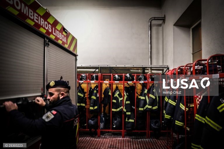 Primeiro dia de greve dos Sapadores de Lisboa com adesão até 90% - sindicato