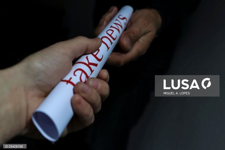Governo angolano quer penas até dez anos de prisão para quem propagar fake news
