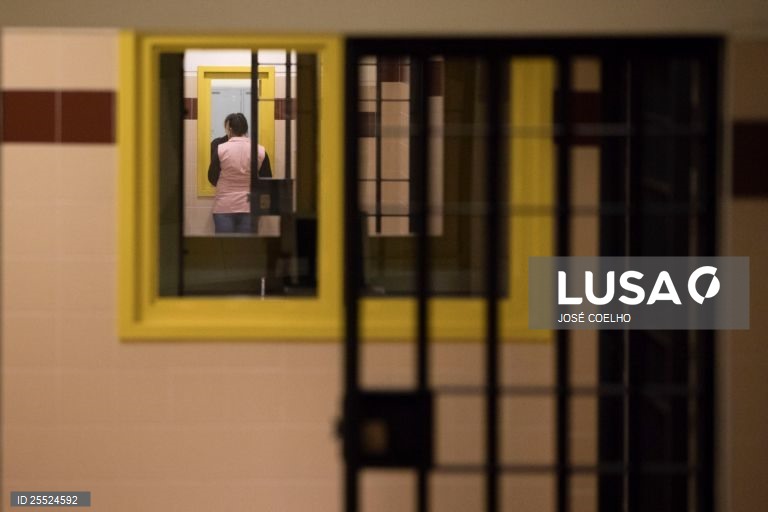 Sindicato de chefias da guarda prisional quer retirar mulheres trans de prisões femininas