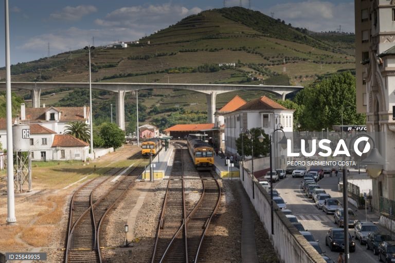 Circulação ferroviária retomada na quinta-feira entre Marco-Régua na Linha do Douro