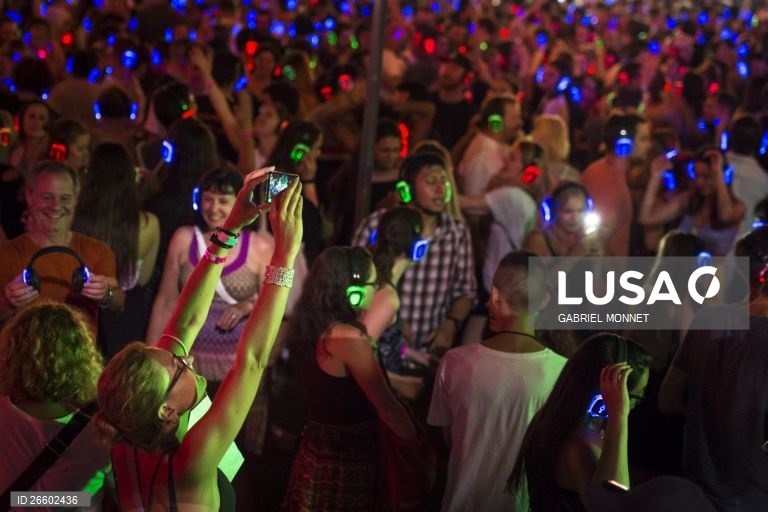 Covid-19: Bares e discotecas podem funcionar como cafés e pastelarias a partir de sábado