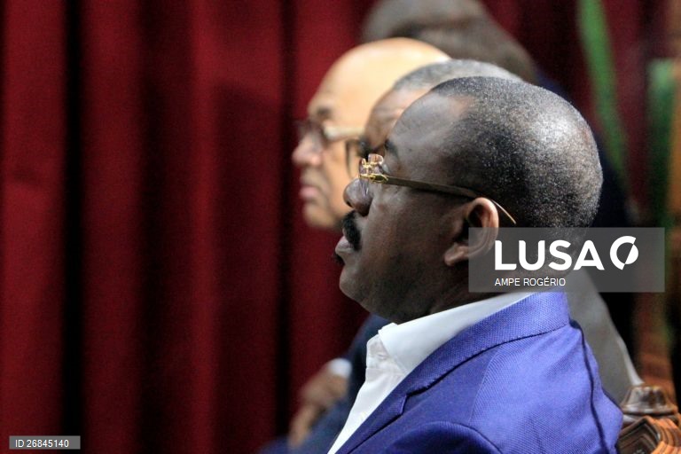 Tribunal Supremo de Angola concede liberdade condicional a ex-ministro Augusto Tomás