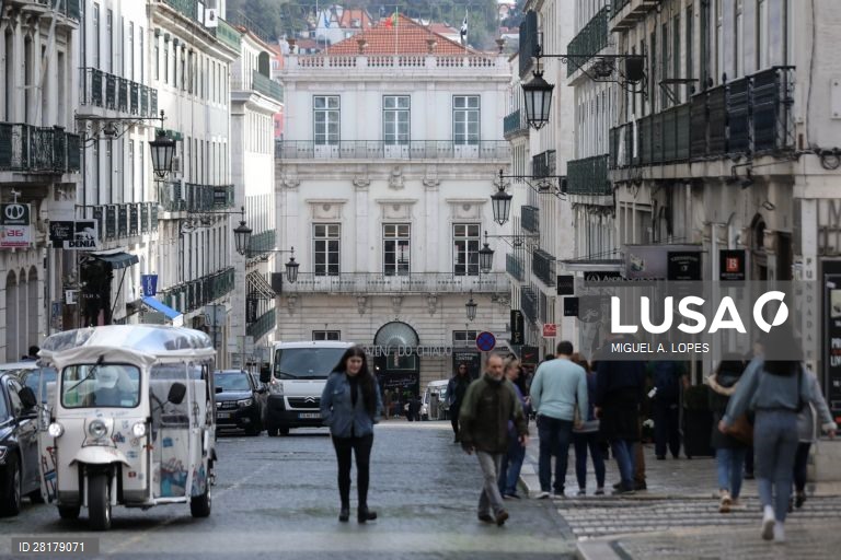 Covid-19: Lisboa volta a ter cultura na rua mas com iniciativas adaptadas à nova normalidade