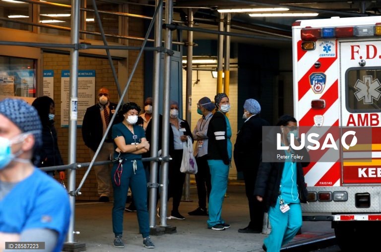 Covid-19: Mais de 1.200  mortes nos EUA em 24 horas