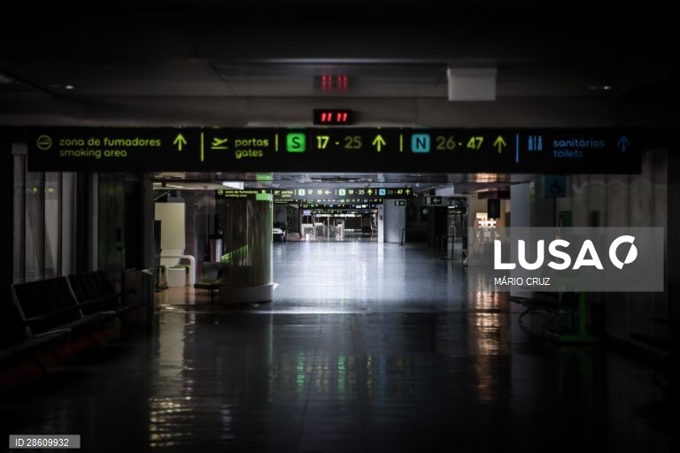 Trabalhadores dos serviços gerais do aeroporto de Lisboa em greve na quinta-feira