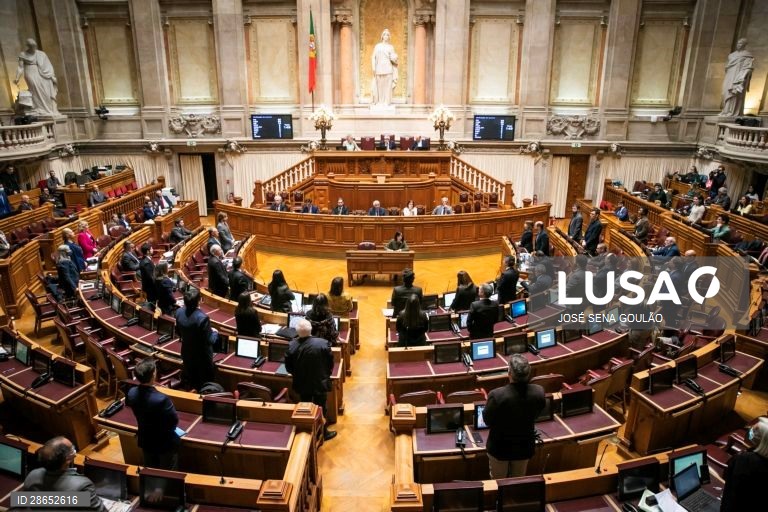 Covid-19: Parlamento aprovou renovação do estado de emergência até 02 de maio