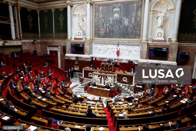 Dissidentes fazem perder maioria absoluta a partido de Macron na Assembleia Nacional francesa