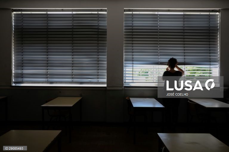 Governo garante que apurará com rigor número de alunos sem aulas no próximo ano