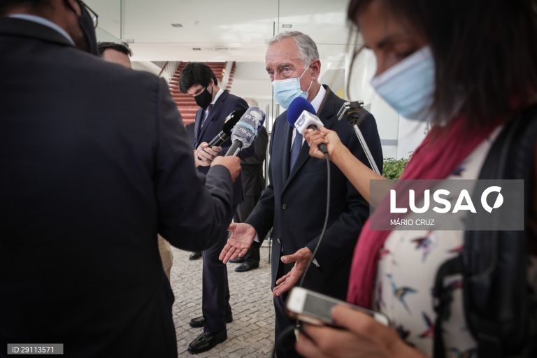 Marcelo, Felipe VI, Costa e Sánchez assinalam juntos a reabertura da fronteira