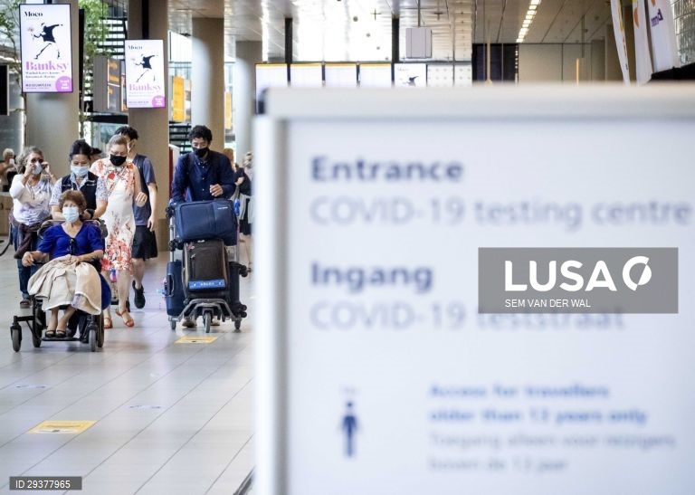 Covid-19: Países Baixos agravam restrições de viagem para regiões em Espanha, França e Bélgica