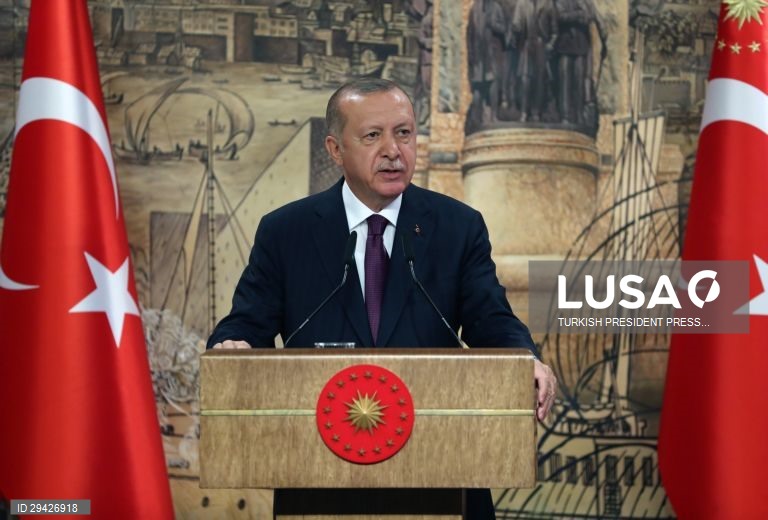 Erdogan ataca líderes gananciosos e incompetentes da Grécia e França