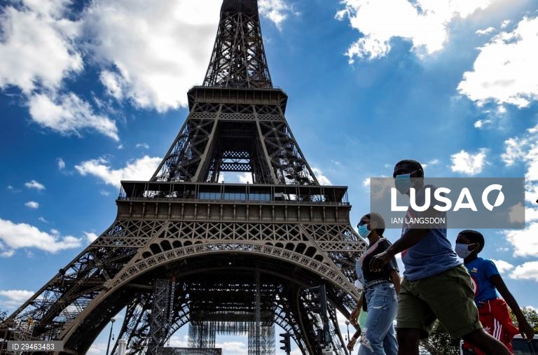 Covid-19: França supera a marca dos 10.000 novos casos em 24 horas