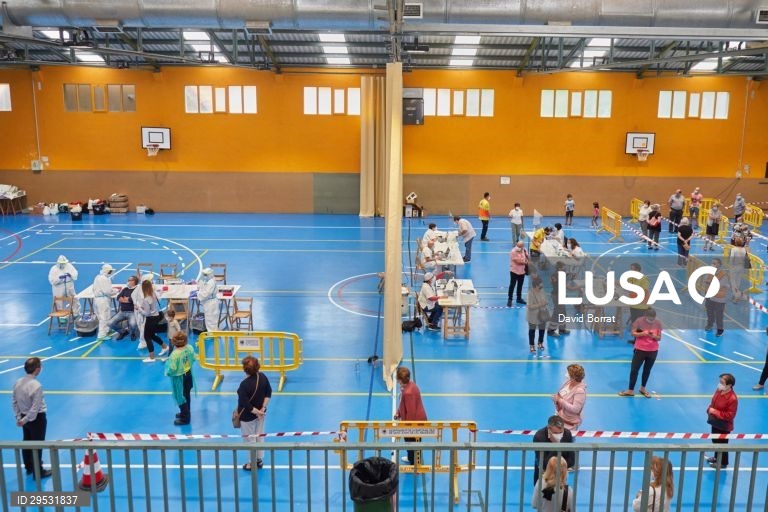 Covid-19: Espanha bate recorde de novos casos diários com 12.183 infetados