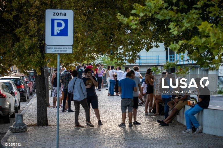 Sete em cada 10 jovens não são financeiramente autónomos – estudo