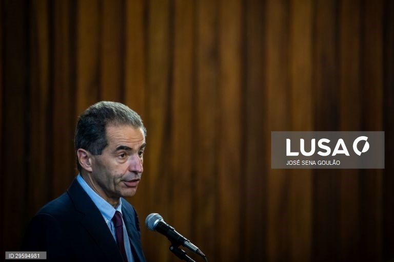 Covid-19: Ministro Manuel Heitor infetado com novo coronavírus - Governo