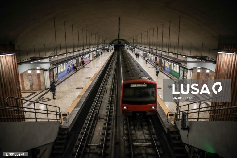 Metro de Lisboa vai reduzir oferta para não sobrecarregar trabalhadores