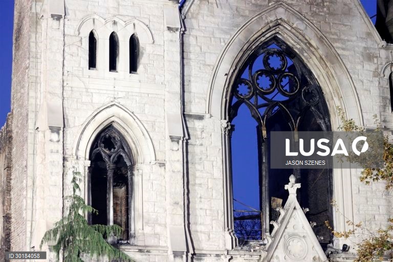 Middle Collegiate Church burns down