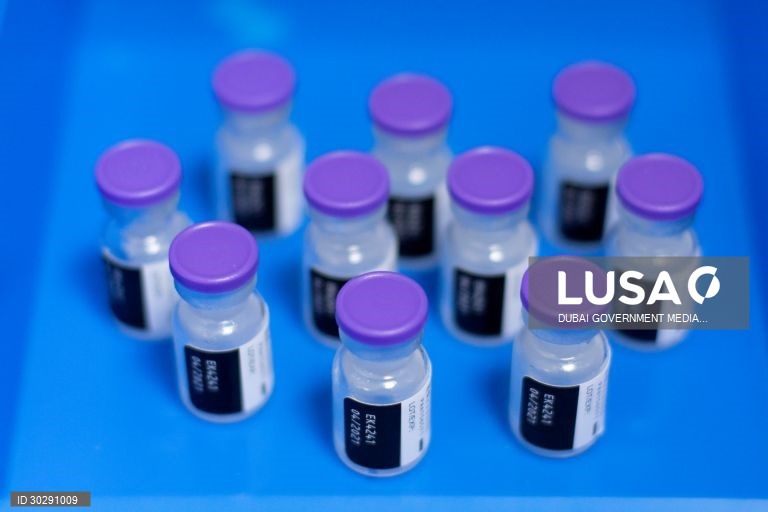 Covid-19: Primeiro lote de 9.750 vacinas chega hoje a Portugal