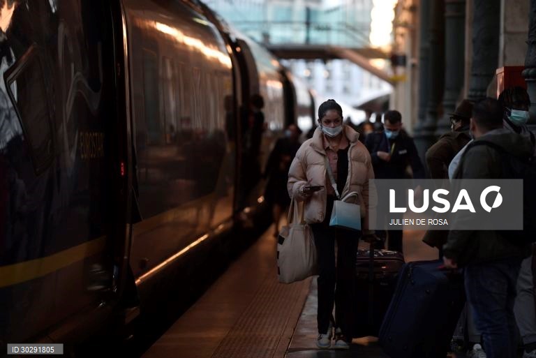 Covid-19: França com quase 16 mil novos casos e 151 mortos em 24 horas