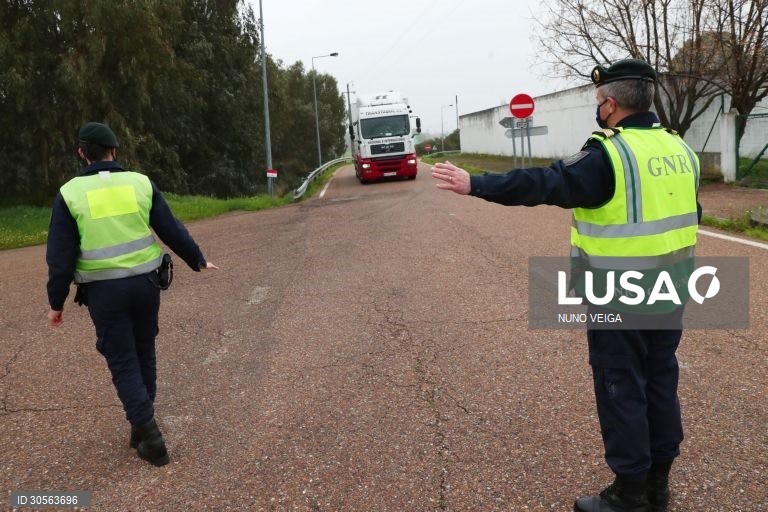 GNR fiscaliza pesados de mercadorias e passageiros entre hoje e domingo