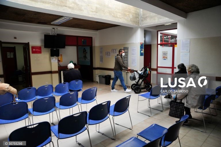Mais de um milhão de utentes notificados para atualização de dados no SNS