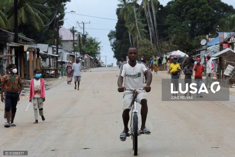 População em fuga após saques em aldeia de Cabo Delgado