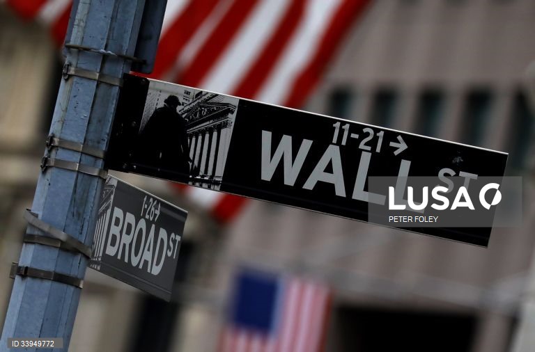 Wall Street em queda pouco após o início da sessão