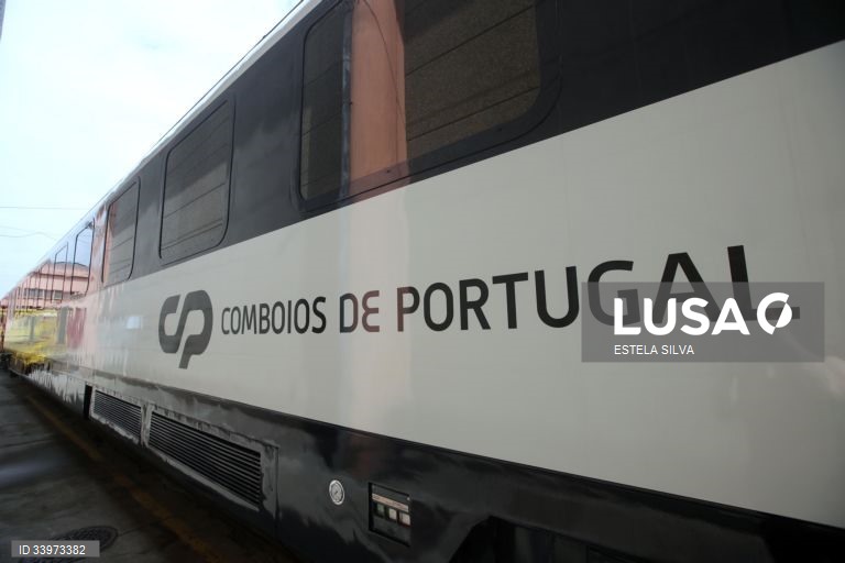Passagem de nível estava ativada no momento do acidente entre comboio e camião no Fundão
