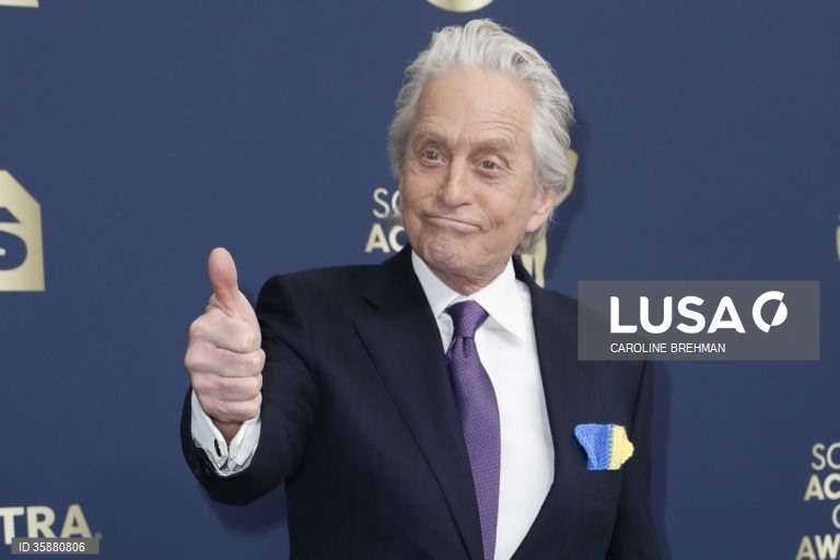 Ator Michael Douglas recebe Palma de Ouro de carreira no Festival de Cannes
