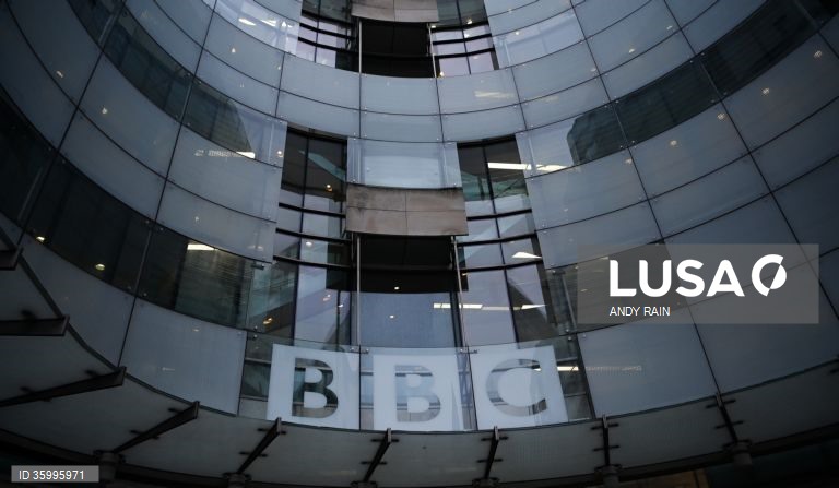 BBC responsabiliza Apple por notificação falsa gerada por IA