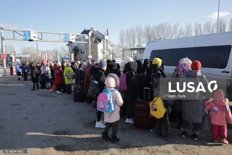 Ucrânia: Cerca de 150 mil pessoas foram retiradas por corredores humanitários