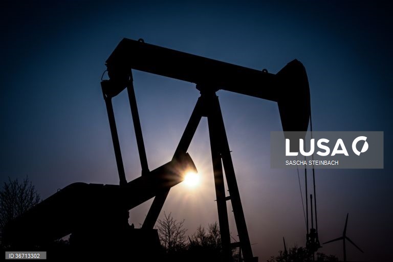 Preço de petróleo Brent cai mais de 2% após acordo entre Curdistão e Iraque