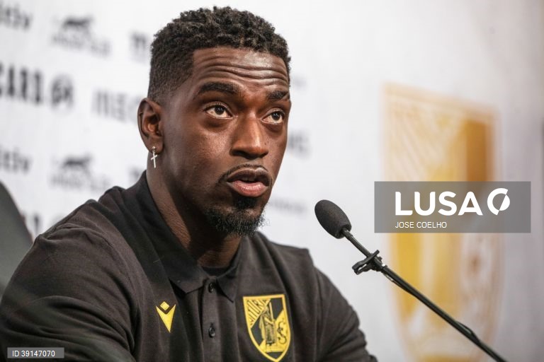 Vitória de Guimarães oficializa saída de Bruno Varela para sauditas do Al-Hazem