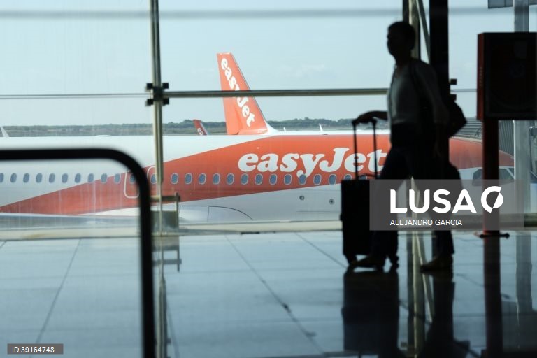 Governo decreta serviços mínimos na greve da easyJet após desacordo entre as partes