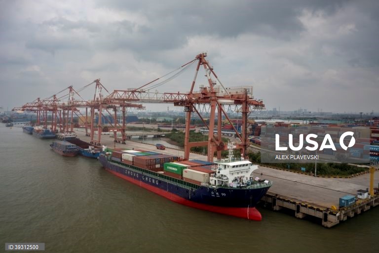 Pequim acusa Washington de ter dois pesos e duas medidas após anúncio de tarifas